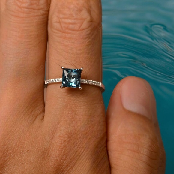 🏝️925 Sterling Silver Princess Cut Teal Zircon Ring - Picture 14 of 14